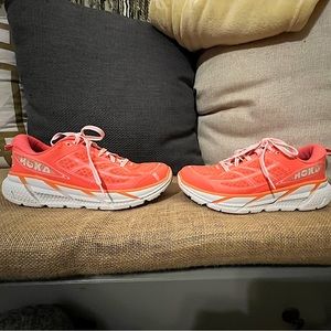 GREAT CONDITION Hoka One One Womens Orange Neon Clifton 2 Running Shoes Size 7.5